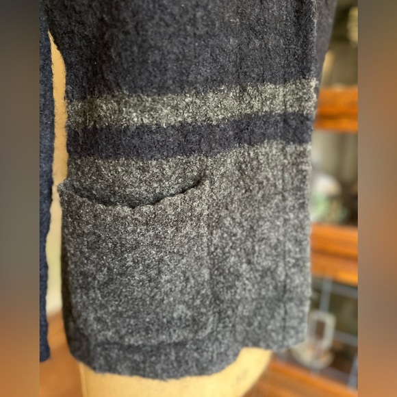 Madewell boyfriend sweater with two side by side buttons. - Picture 2 of 7